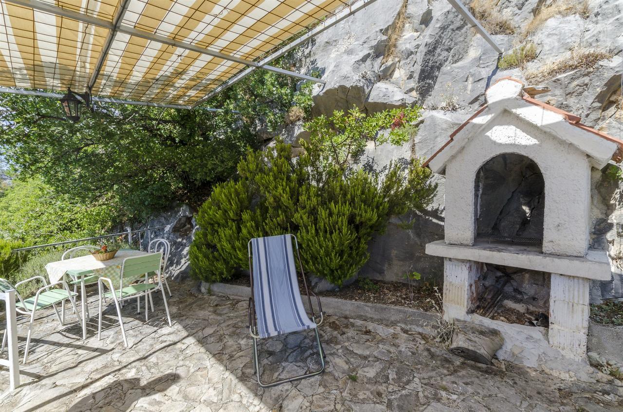 Gornja Brela Apartment Boris מראה חיצוני תמונה